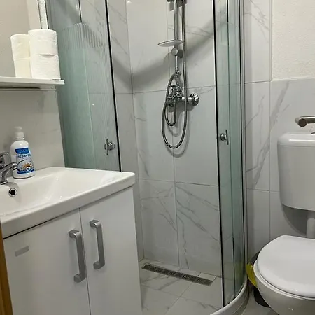Prskalo 3* Makarska
