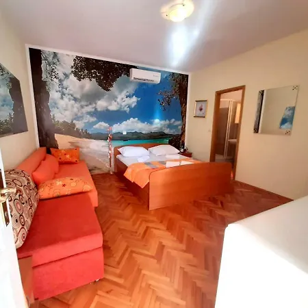 Prskalo 3* Makarska